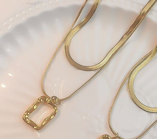 Nola Double chain with pendant