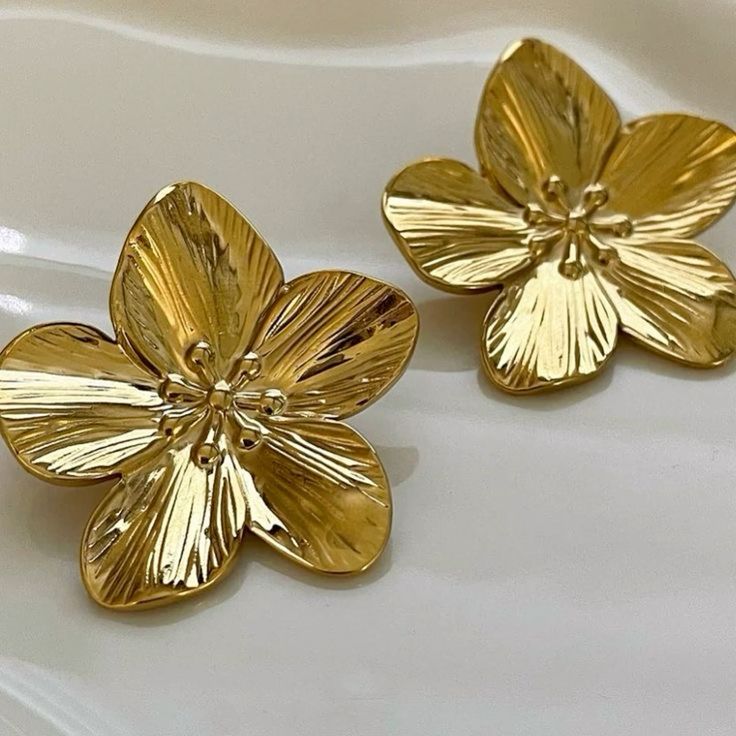 Camellia Earrings