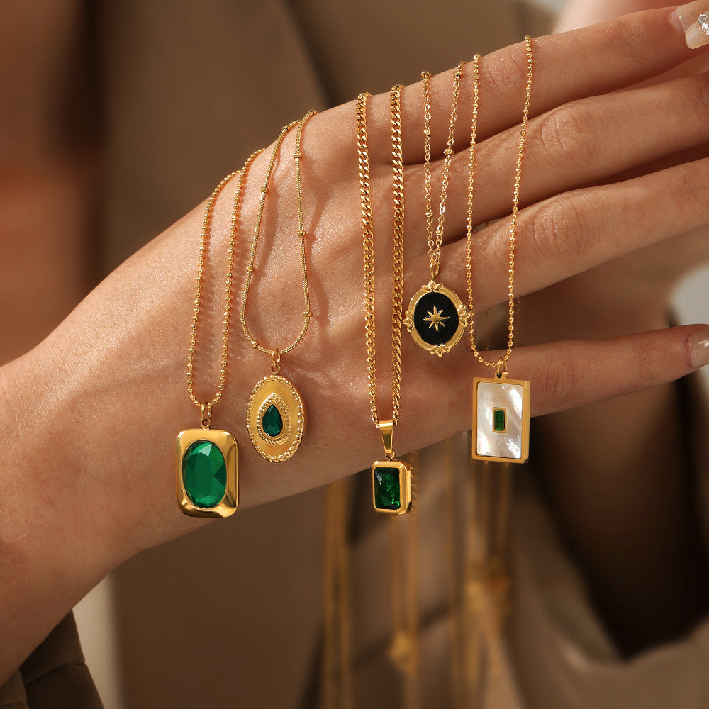 Mina chain with pendant