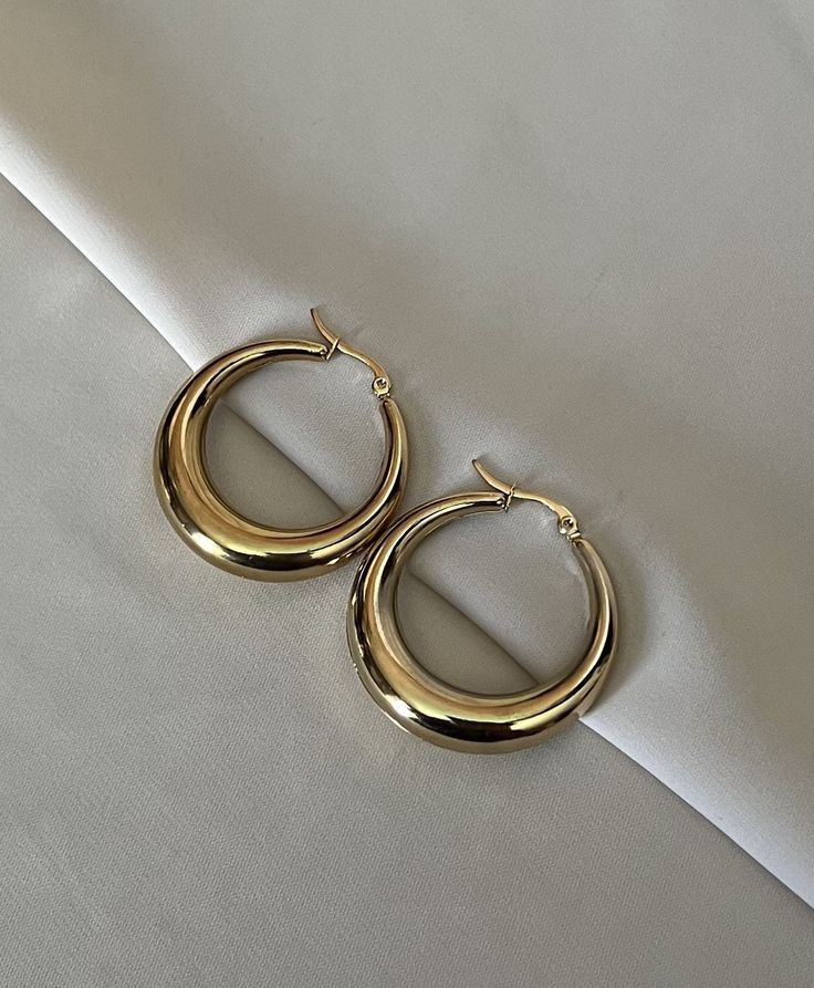 Riveria Earrings